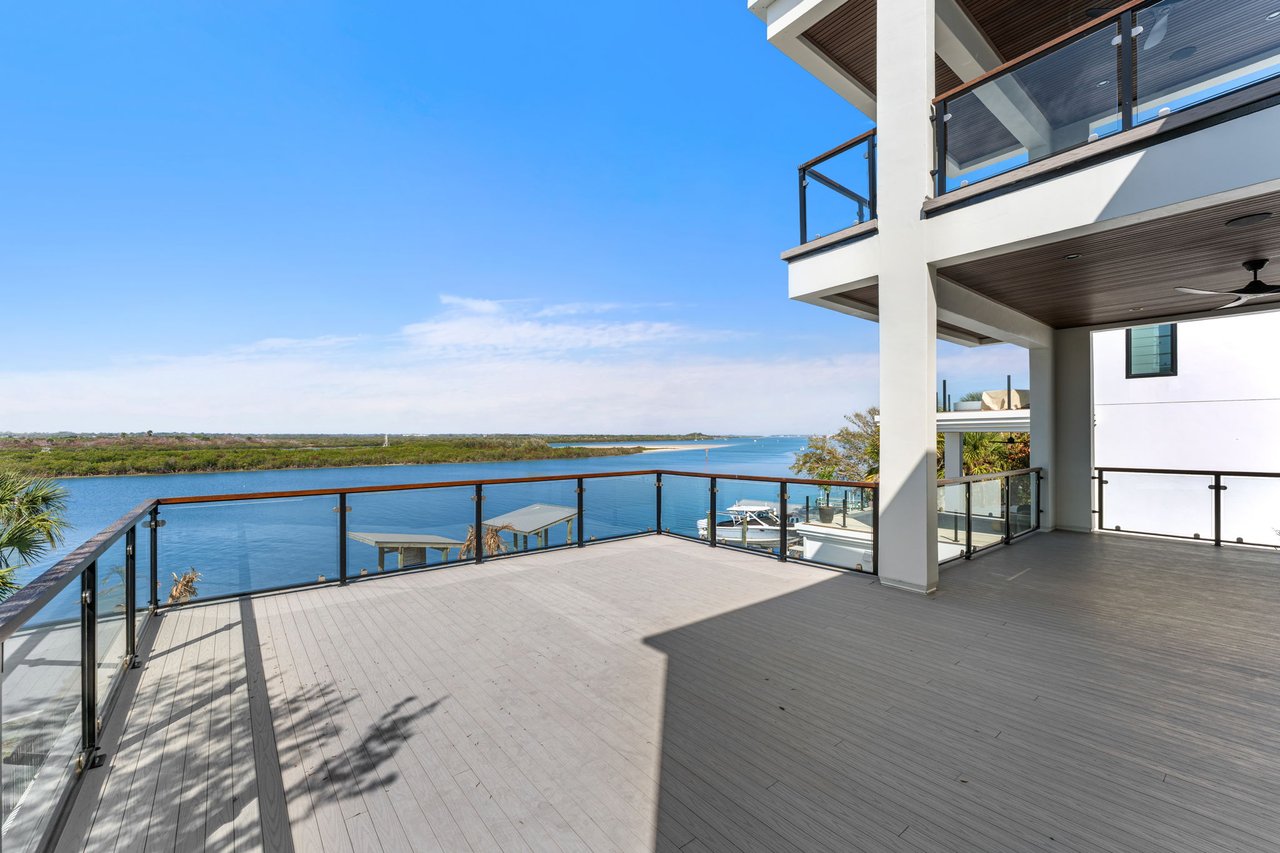 1194 N Peninsula Ave New Smyrna Beach, FL 32169