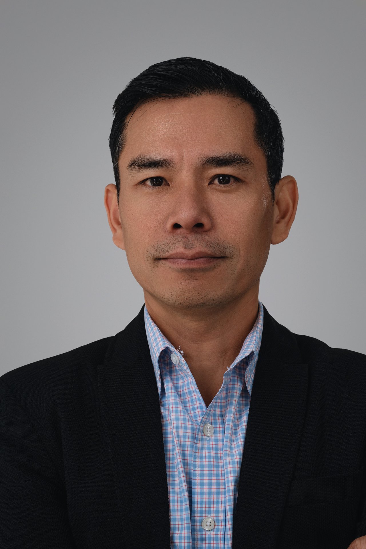 Dien Nguyen Fairfax Station, VA Real Estate Agent Headshot