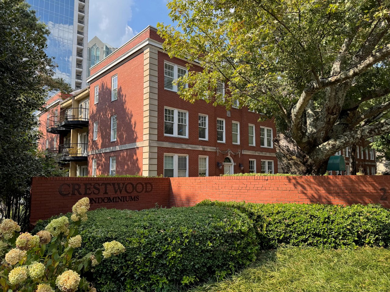 Crestwood Condominiums