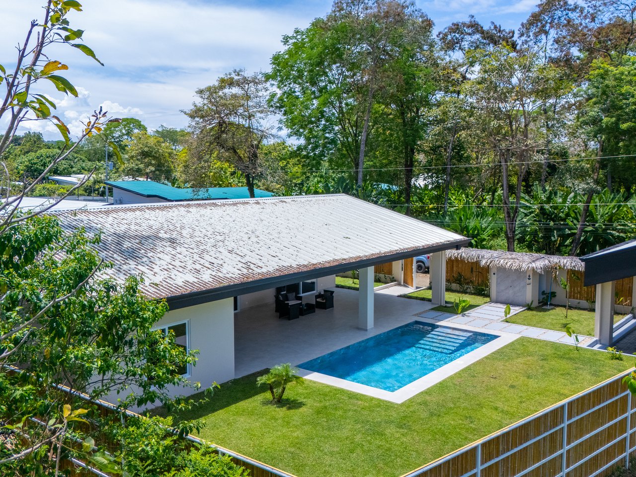 Refined Tropical Home in Uvita, Costa Rica | Walk to Beach & Parque Nacional Marino Ballena