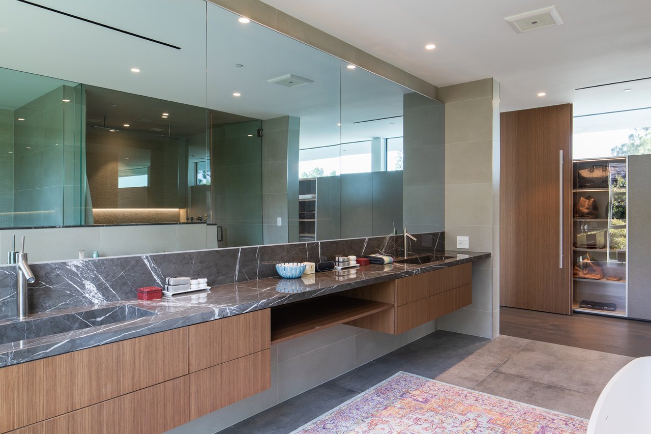 600 Perugia Way