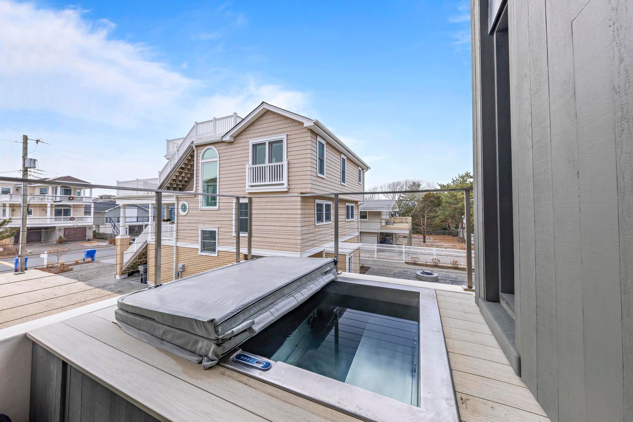 205 Stratford Avenue 