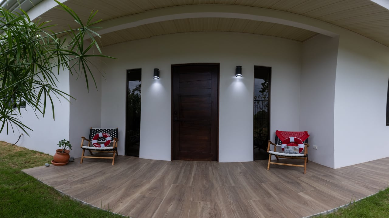 Vista de la Montaña House - Beautiful residence in the desirable Finca Los Alfaro - Quepos