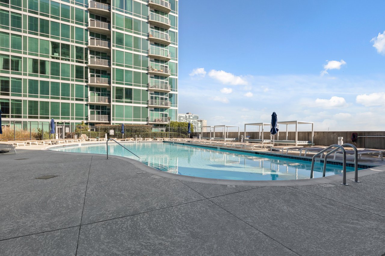 943 Peachtree Street NE Unit 913