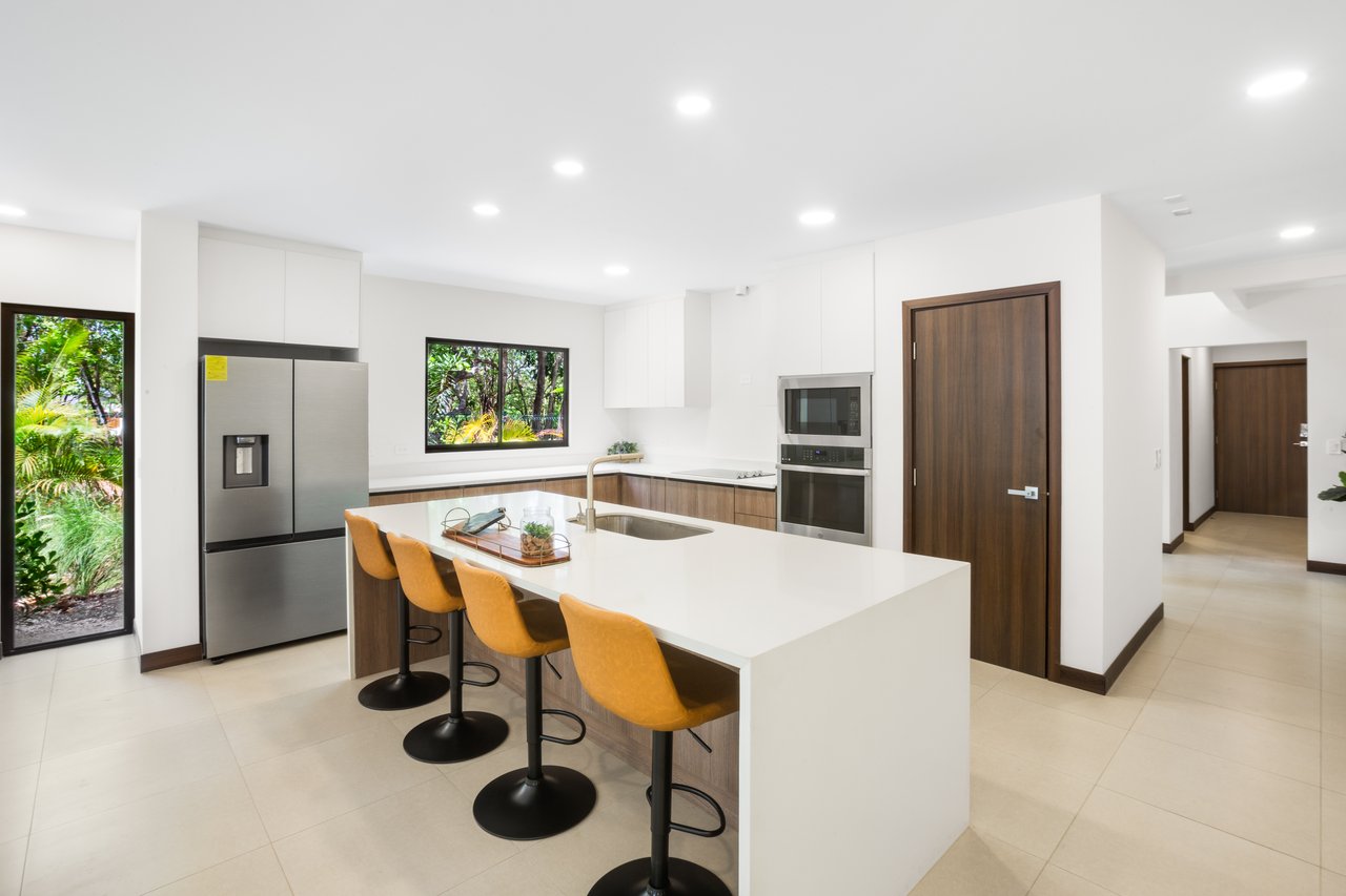 Flamingo Estates Luxury Home | Modern 4-Bed Retreat with Pool & Rooftop Terrace Near Beach & Marina