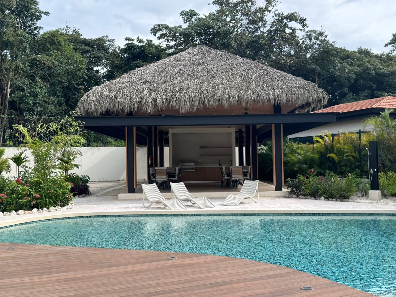 Turnkey Tropical-Modern 4BR Villa with Private Pool in Prestigious Hacienda Pinilla