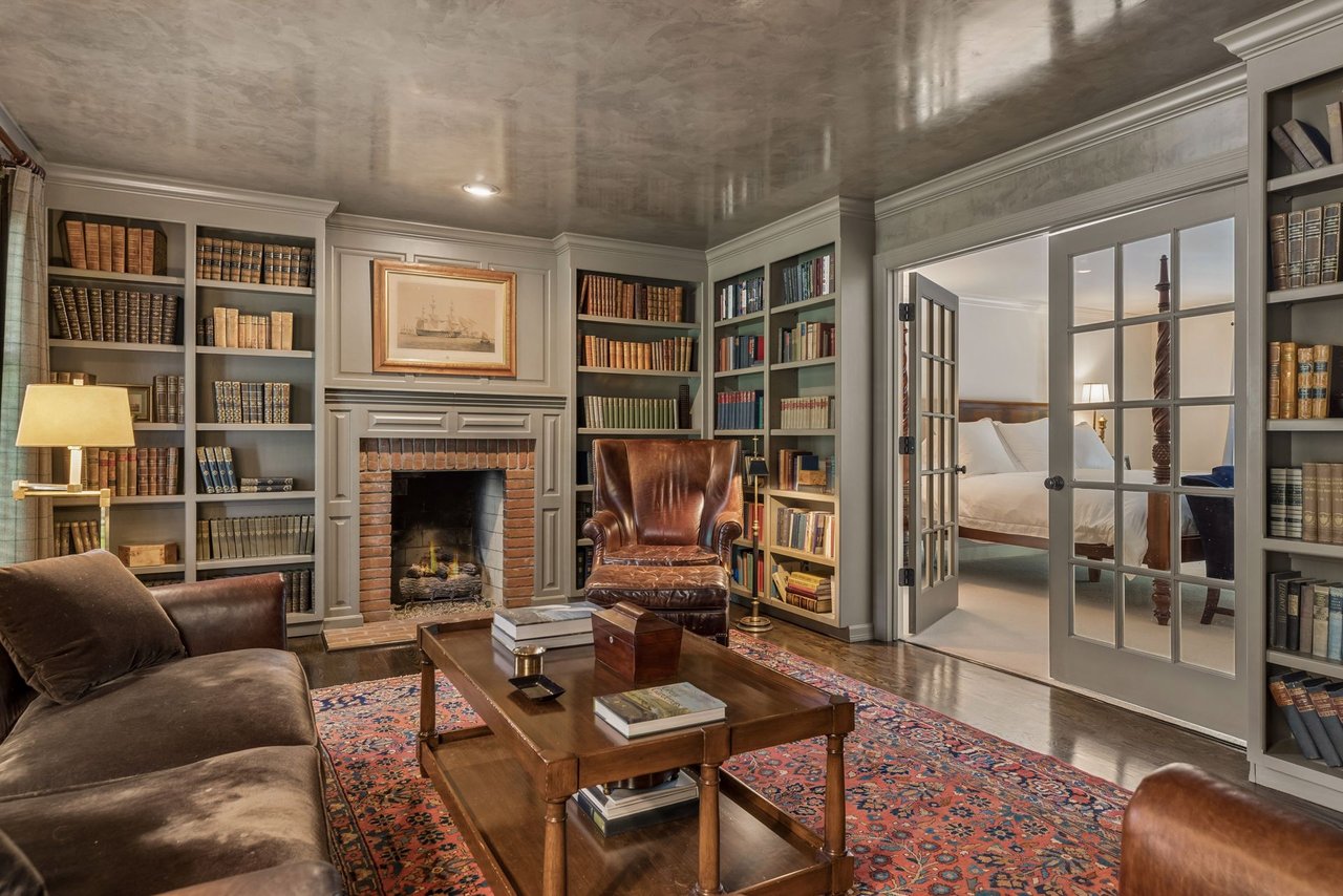 235 Hollander Road, Wayzata