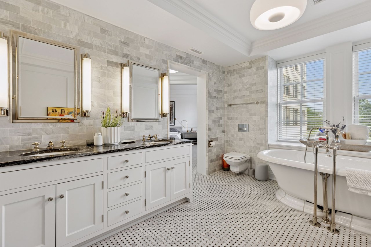 510 Groveland Avenue #304