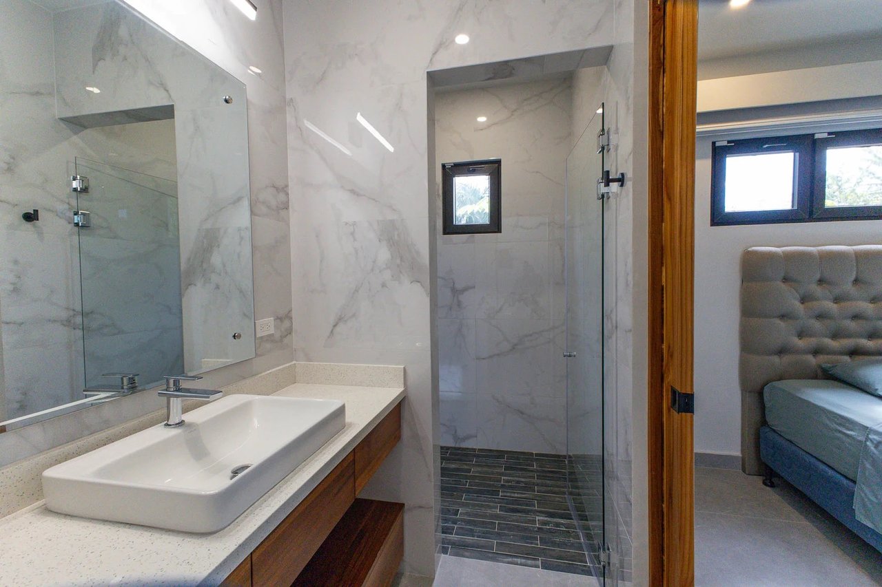 3 Bedroom, Contemporary Estate home in Manuel Antonio 