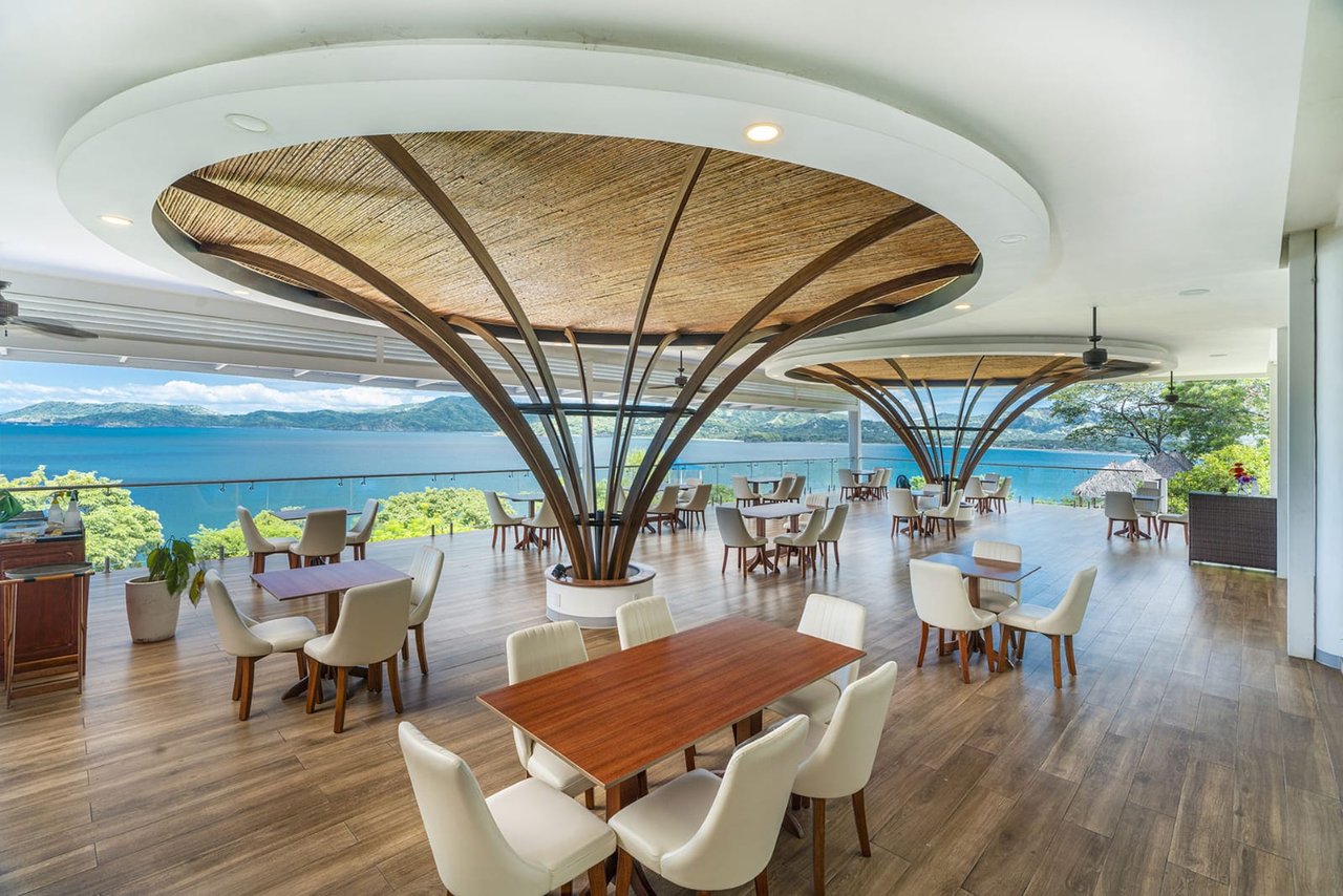 Dunama Flamingo Hotel & Casino | Oceanfront Boutique Hotel & Casino in Playa Flamingo with Private Beach Access and 47 Guestrooms!