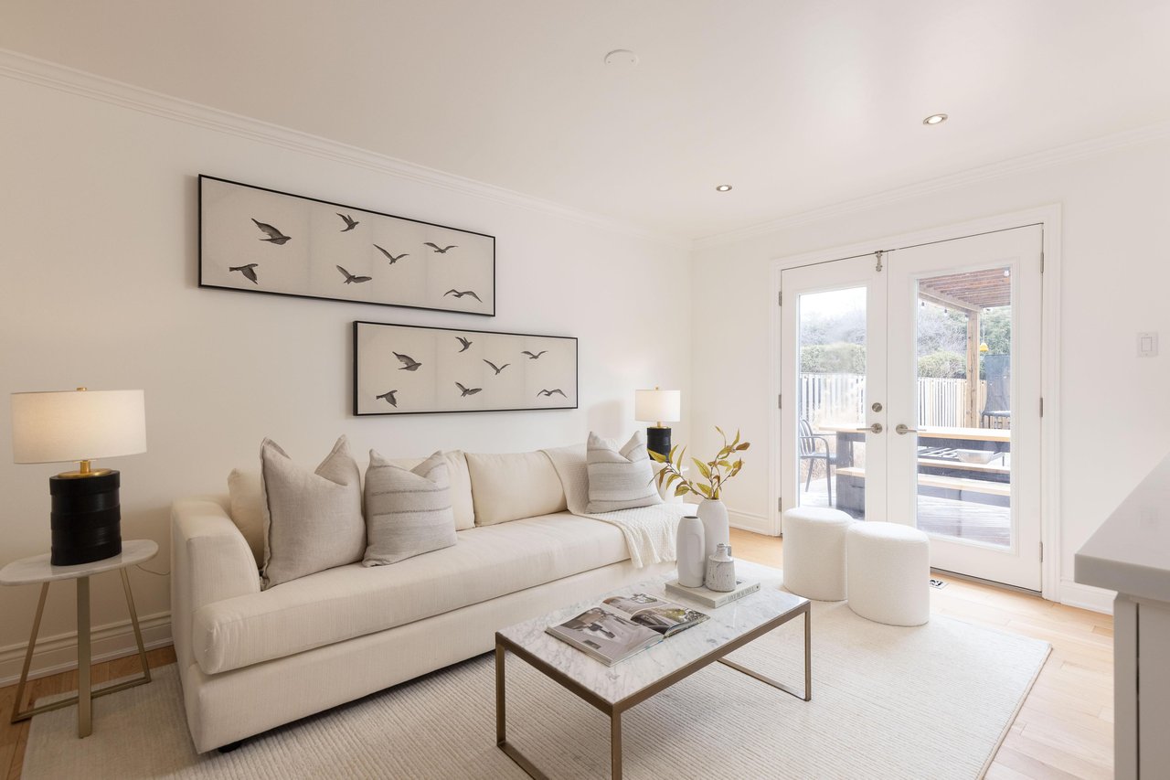 4456 Hawthorne Drive, Burlington, ON L7L 1G5