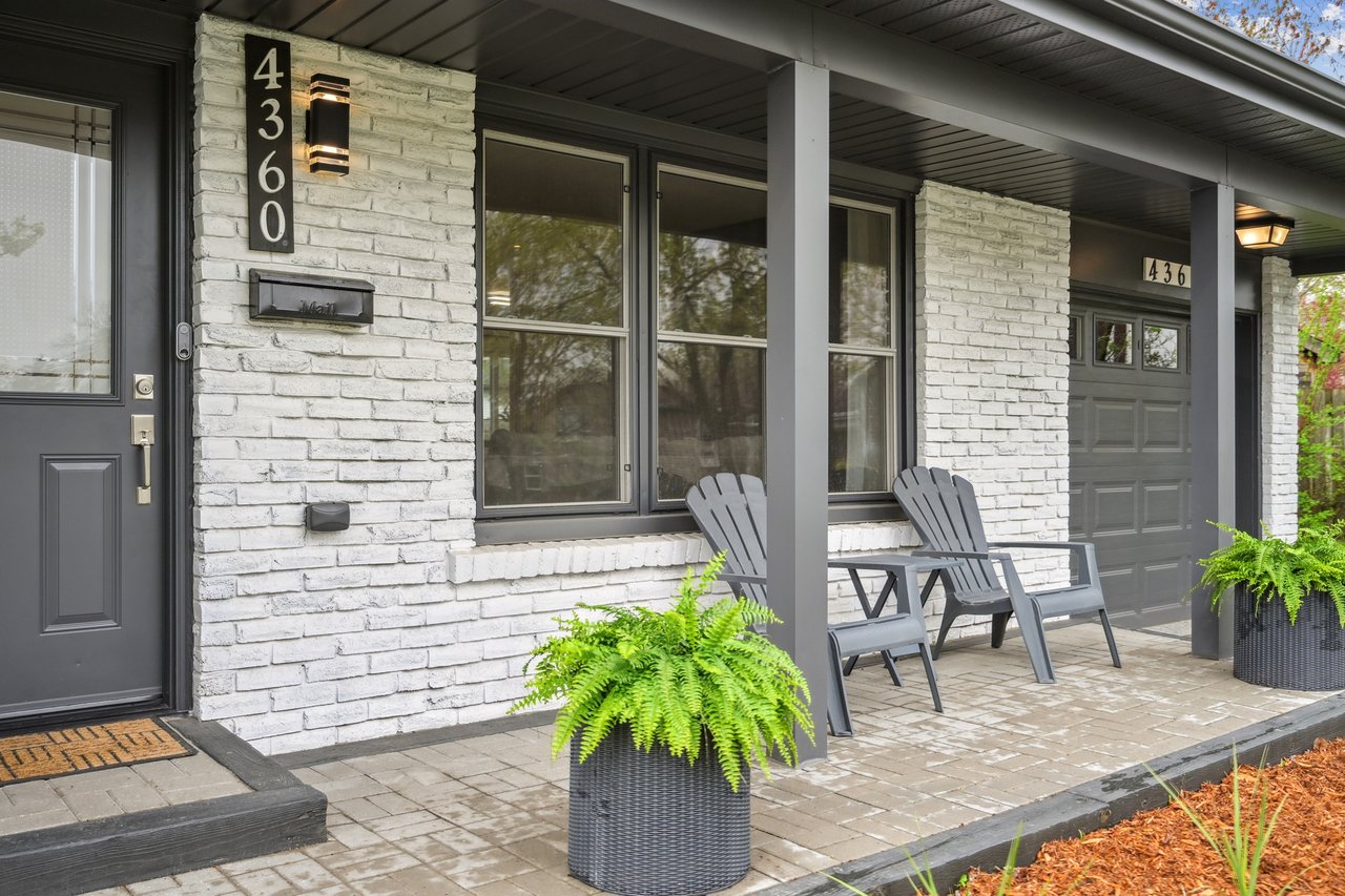 Completely Renovated Sidesplit on an Exclusive Cul-De Sac