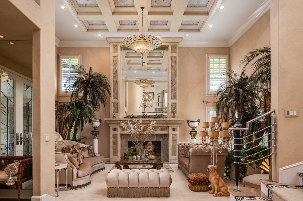 3 Weybridge Court