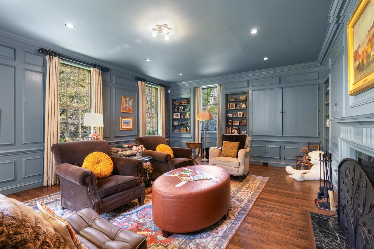 Renovated Georgian Colonial 