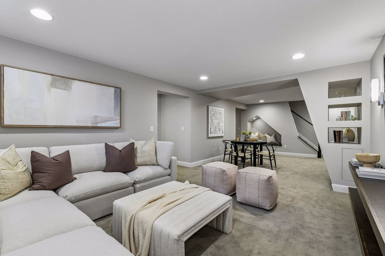 5932 Tamarac Ave, Edina