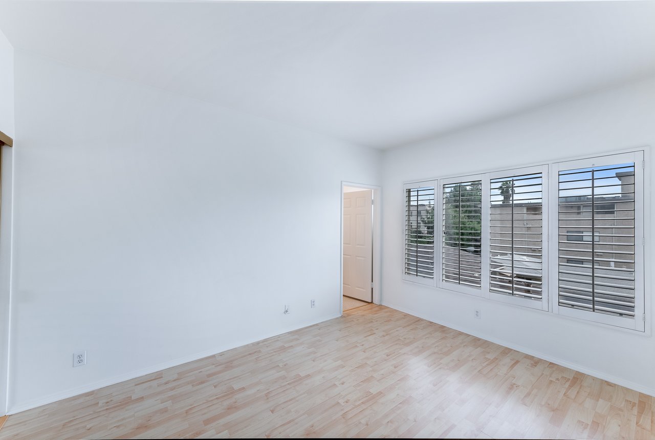 1930 S Beverly Glen Blvd #306