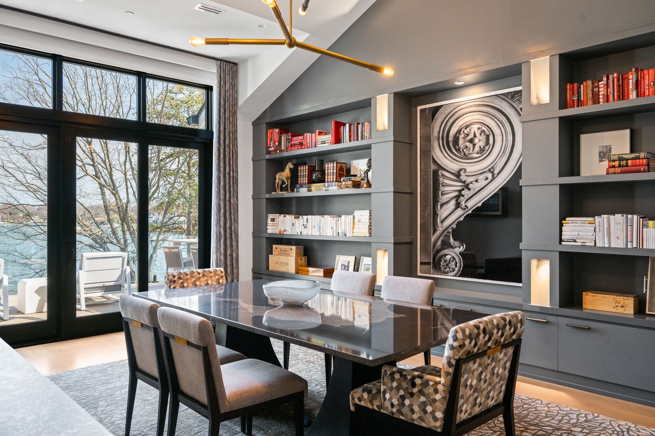 ANNAPOLIS WATERFRONT HOME | LAKE OGELTON WATERFRONT WITH CHESAPEAKE BAY ACCESS