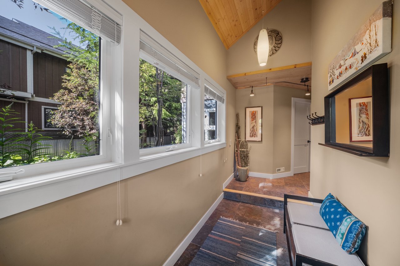 140 Rundle Crescent