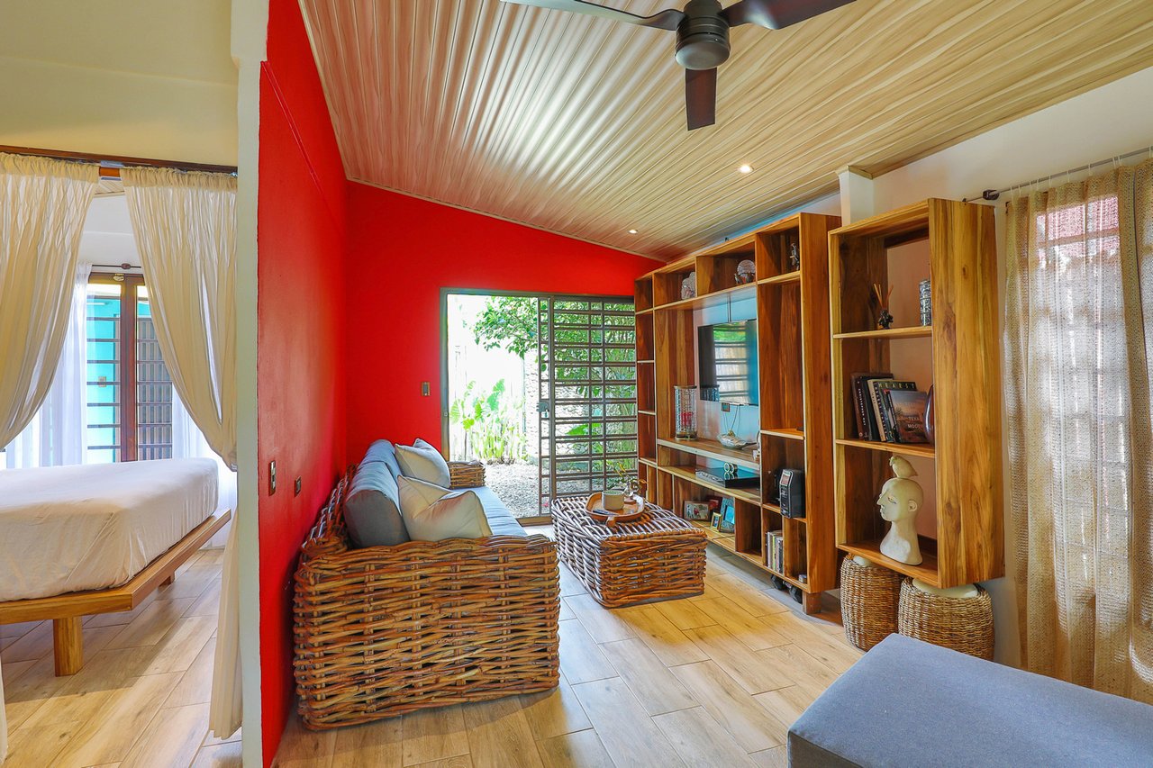 SUCCESSFUL BOUTIQUE HOTEL WITH OWNER’S HOME BY THE BEACH IN UVITA