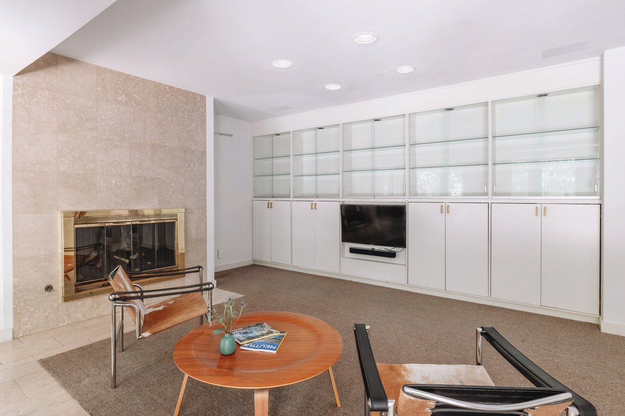 3304 Cherry Tree Circle