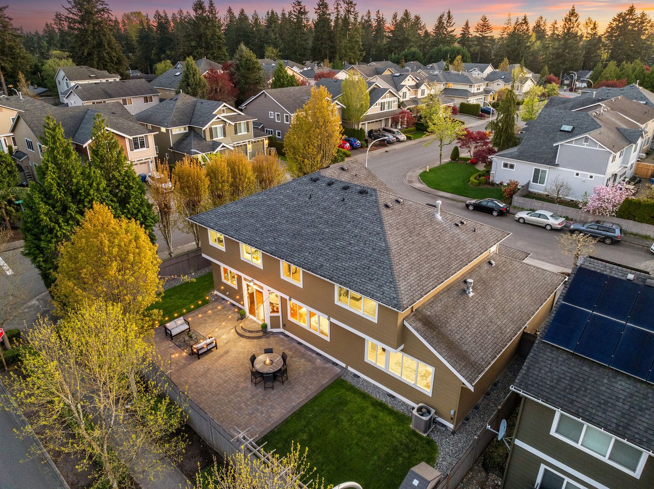 202 Chelan Ct NE