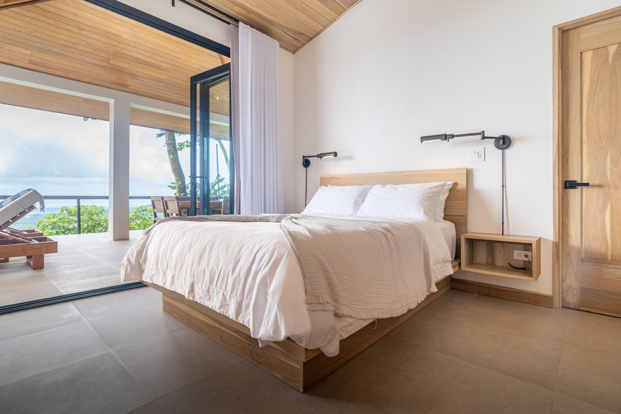 Casa Amarilla – Oceanfront Luxury Meets Sustainable Living in Tres Rios