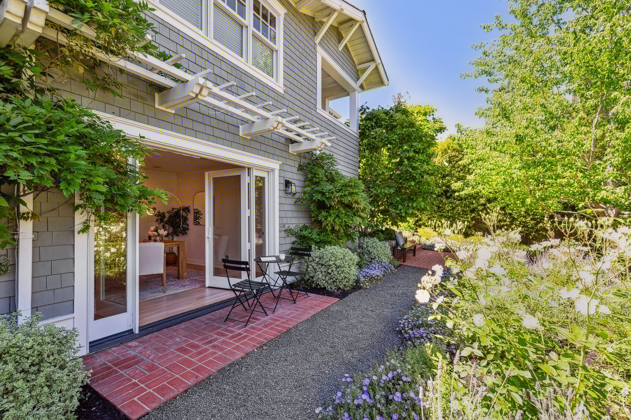 129 Sunnyside Avenue