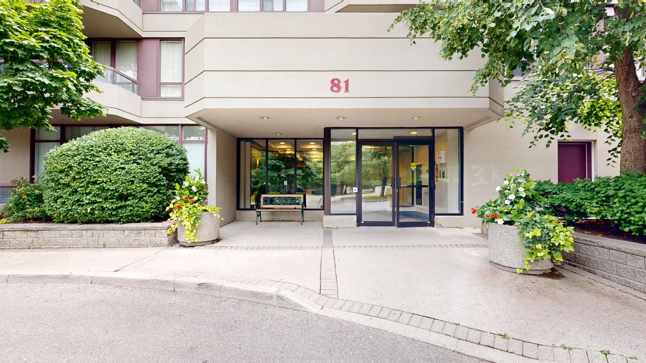 81 Townsgate Drive 211