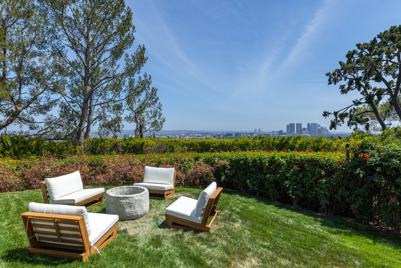 1122 La Altura Rd, Beverly Hills