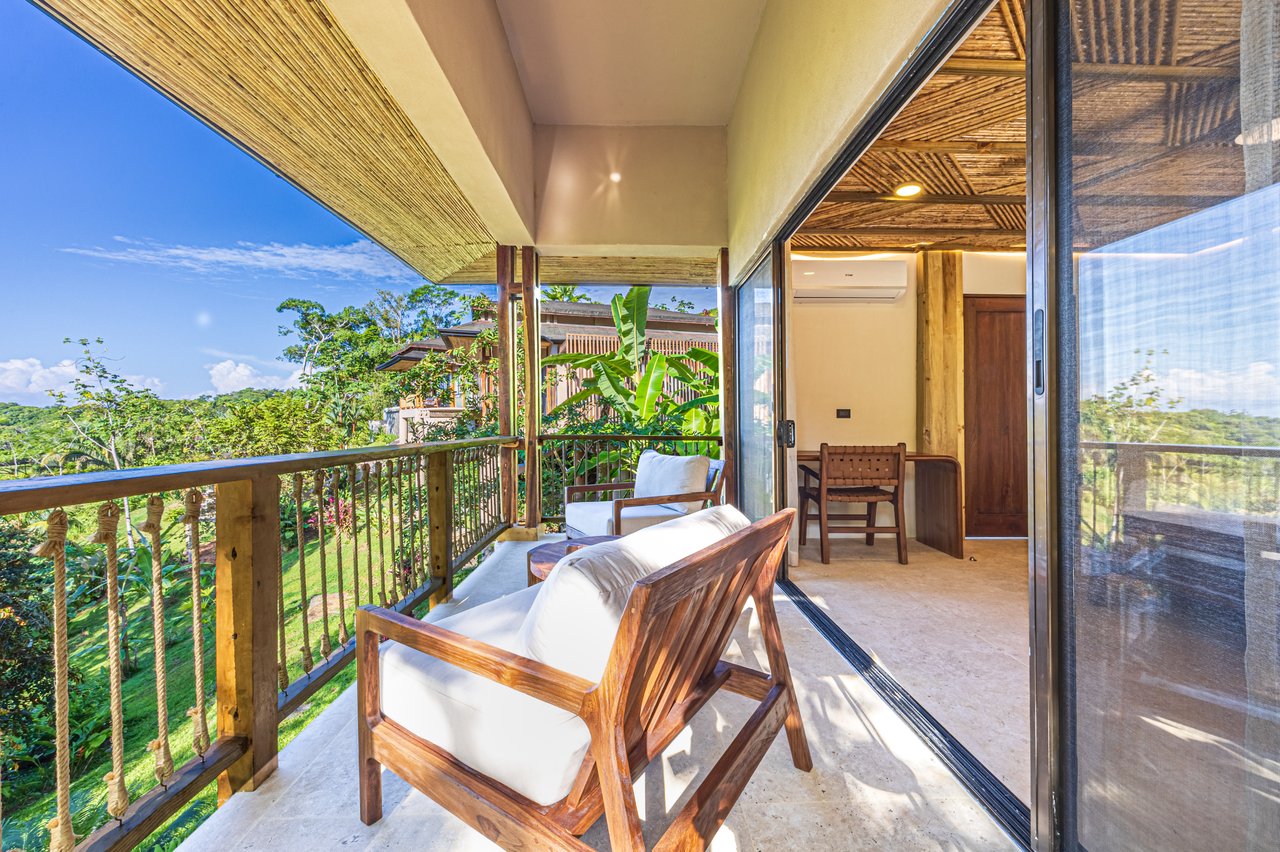 Luxury Hotel Boutique with Ocean Views | Walking distance to the beach | 13.2 Acres