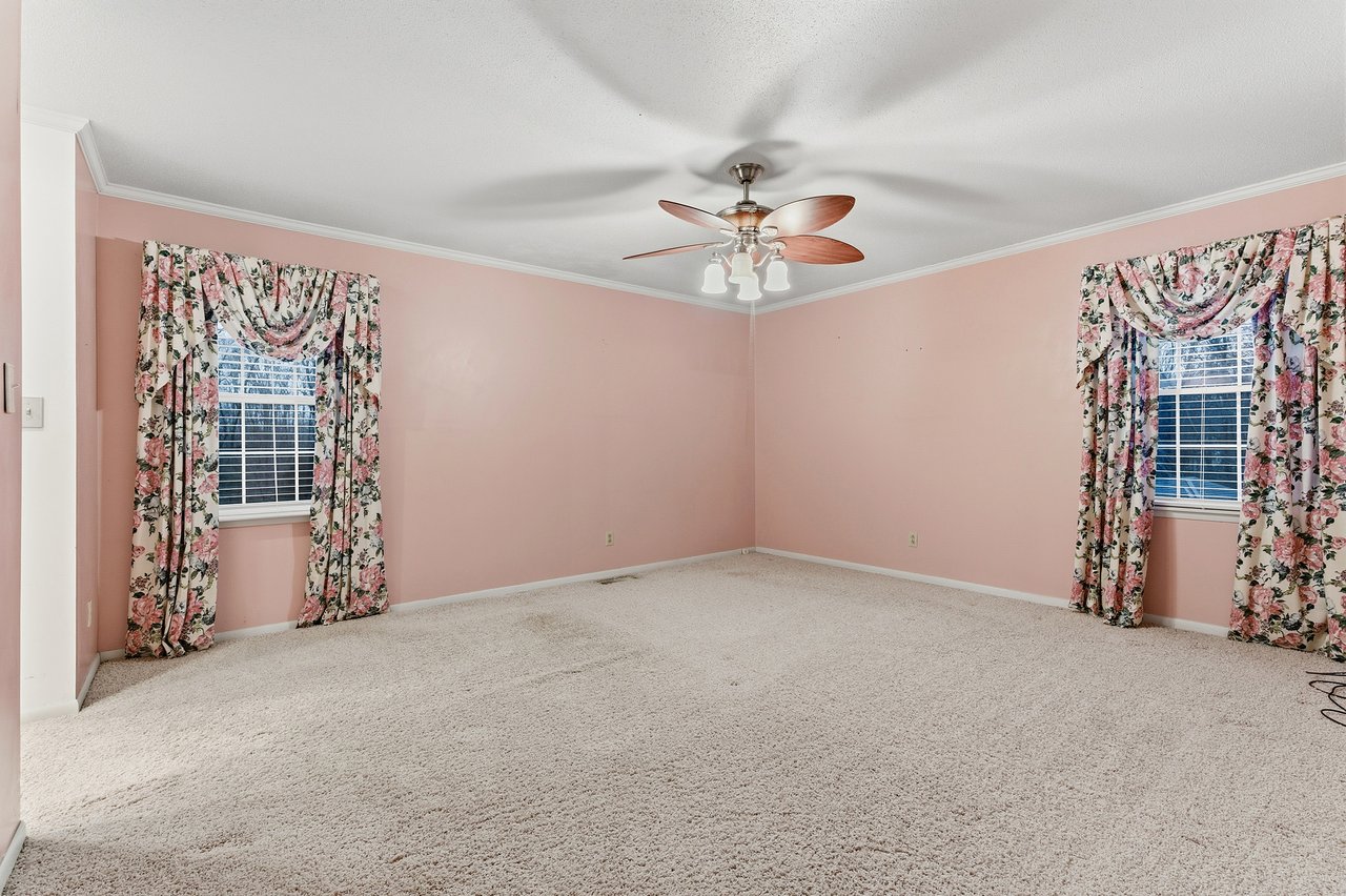 Well-Maintained 4BR in Prime South Huntsville Location