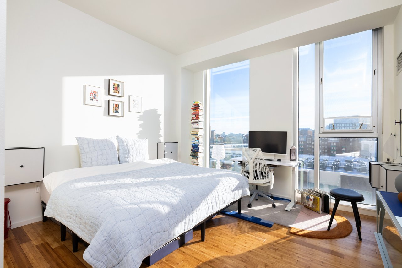 2 Earhart Street, Unit 904