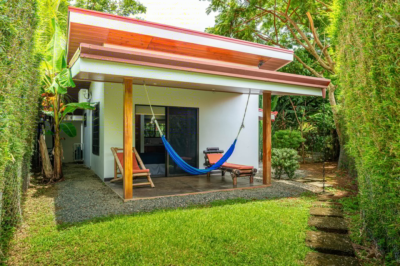 Uvita Garden Villa and Casita, 4 Bedrooms Total, Walking Distance To All
