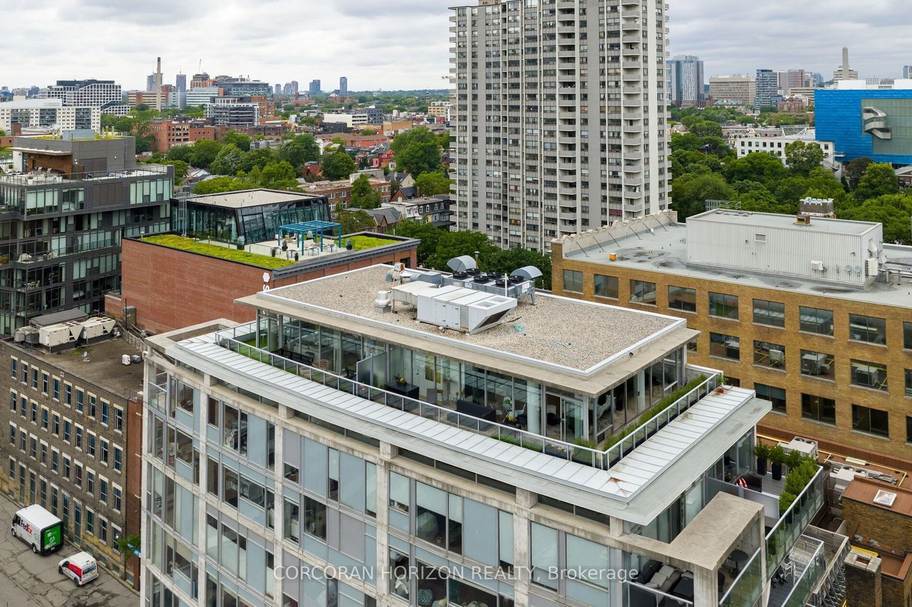 QUEEN ST W PENTHOUSE