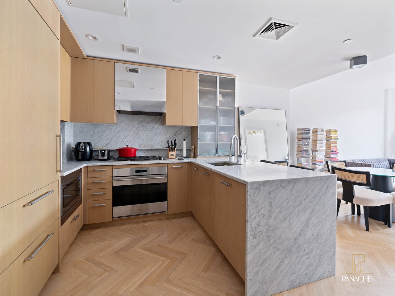 Residence 6N at 300 West