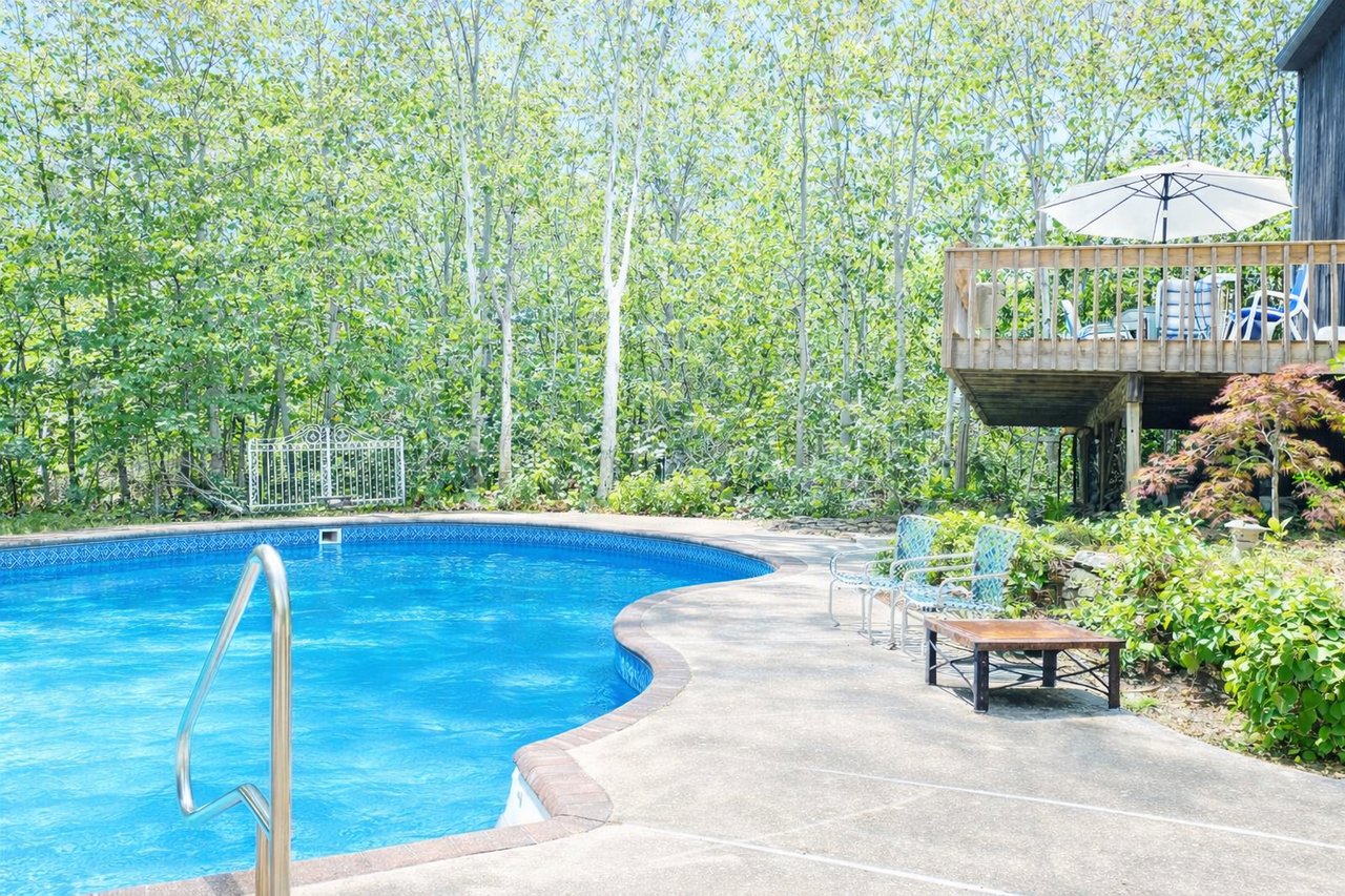 48 Island View Drive West