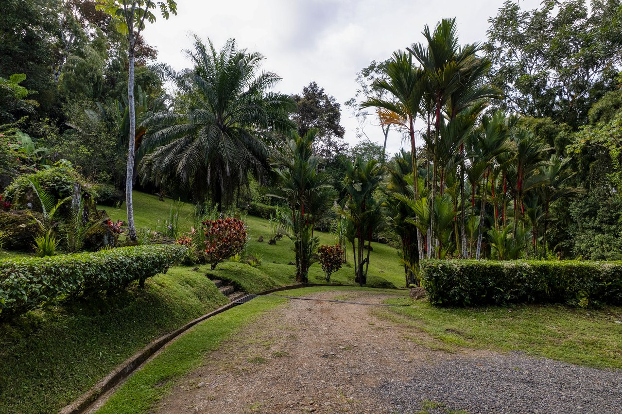 CASA TRANQUILA IN LAGUNAS – HOME, GUEST SUITE, SALON, AND GARAGE WITH WORKSHOP