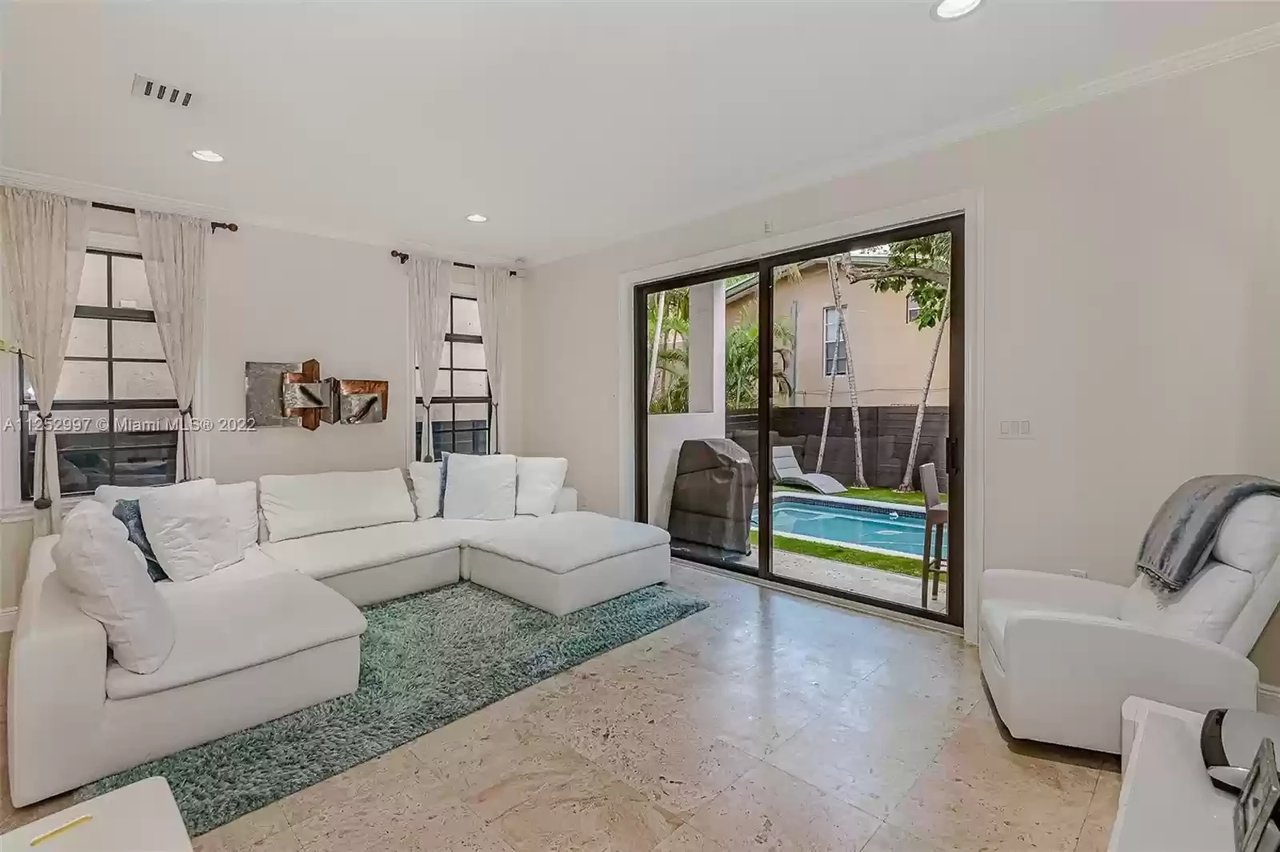 2929 Day Avenue