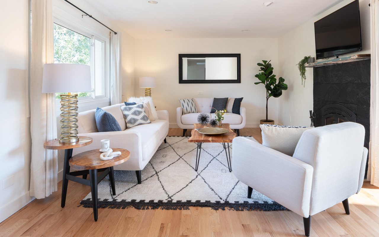 10394 Macedonia Street