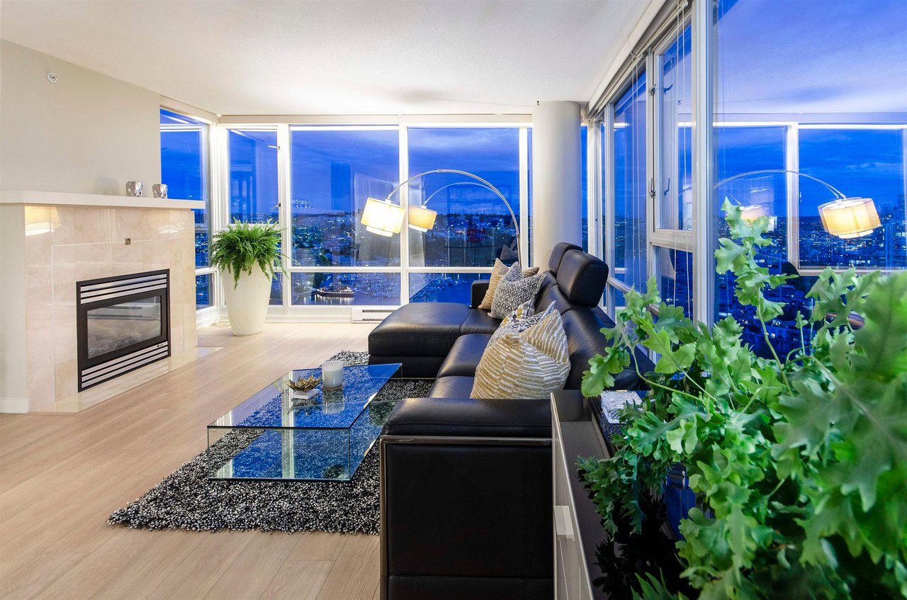 3207-1033 Marinaside Cres