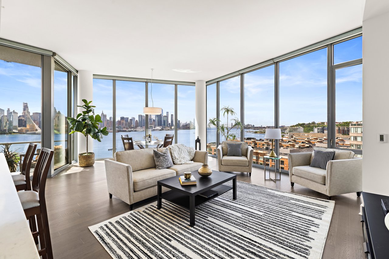 Waterfront Penthouse at Nine on the Hudson 