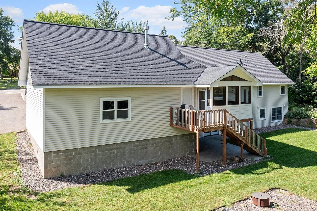 Updated Rambler in the Heart of Minnetonka