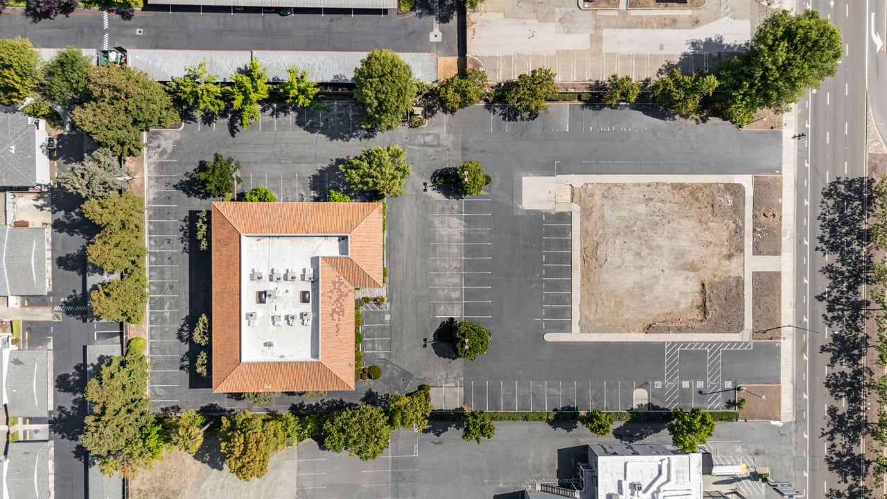 992 S De Anza Blvd