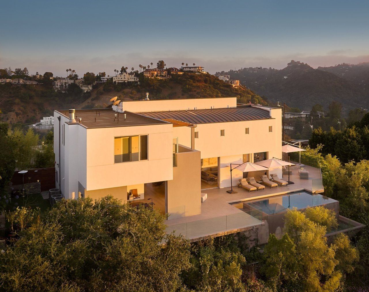 2750 Cardwell Pl, Hollywood Hills