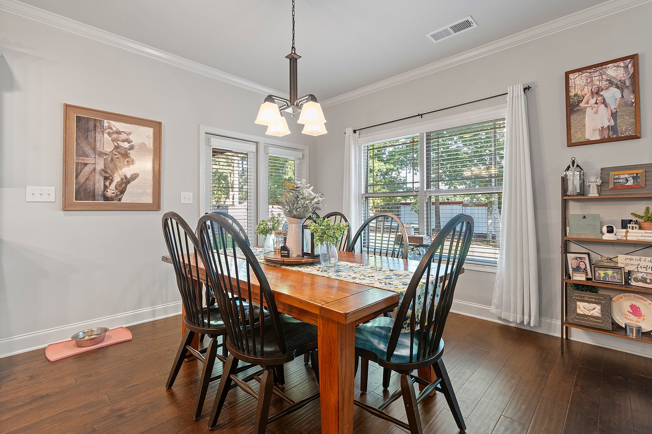 Luxury 4-Bedroom Home with Bonus Room & Gourmet Kitchen!