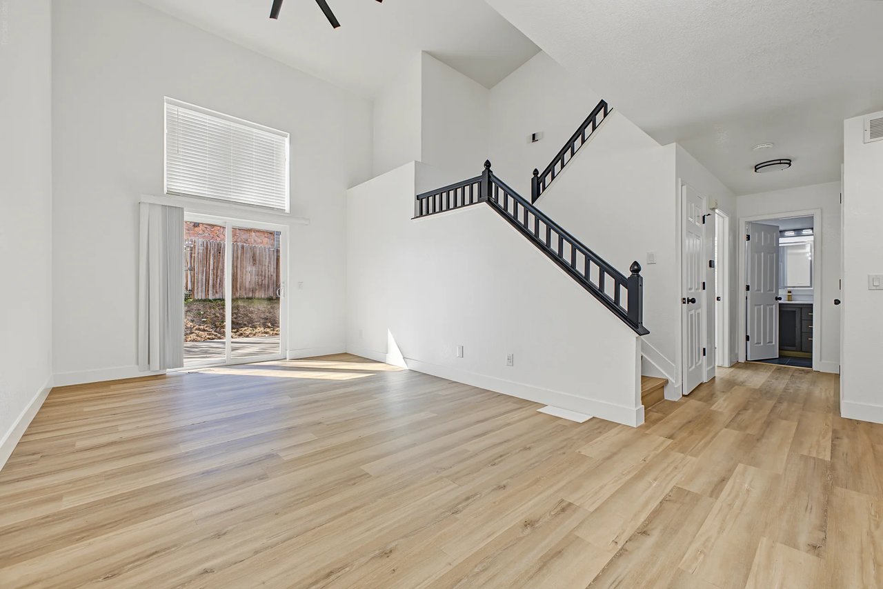 520 W 114th Pl