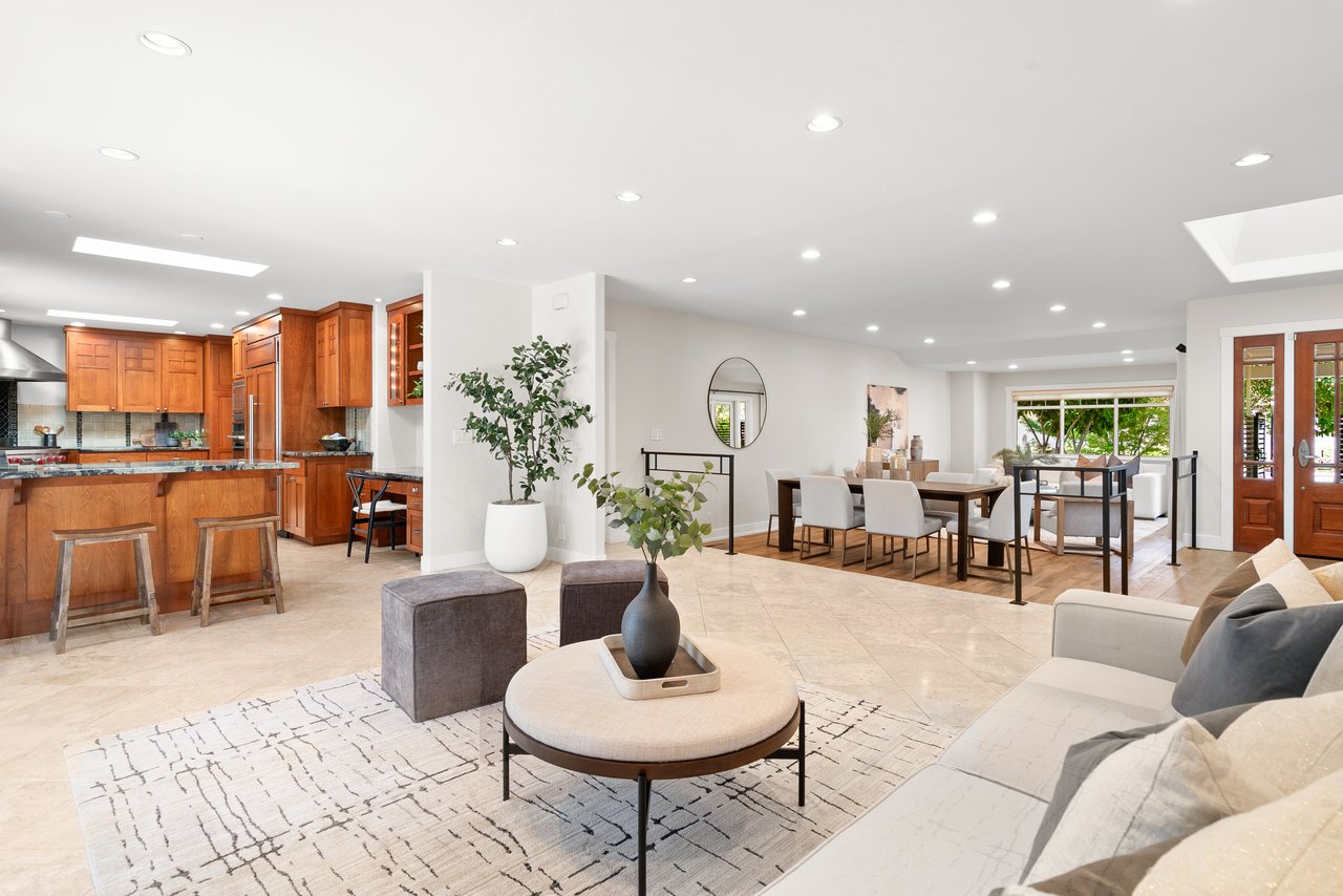 247 Marchmont Dr