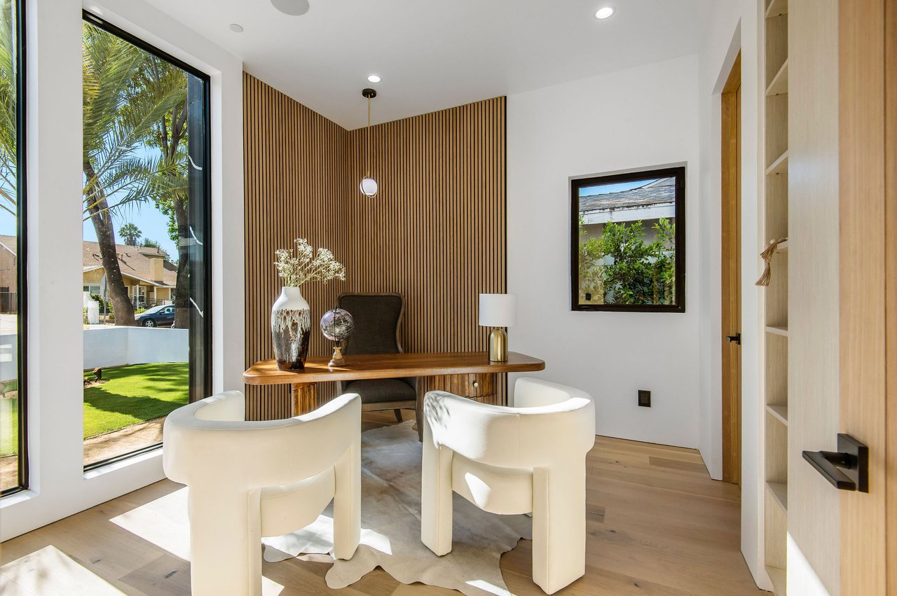 5132 Lindley Ave, Encino