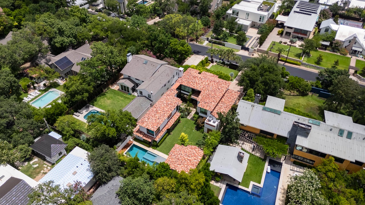 1308 Meriden Lane