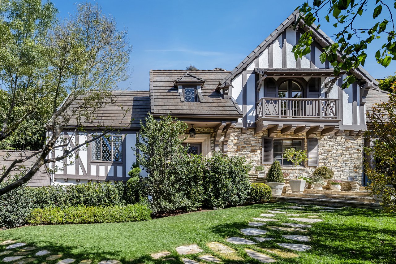 9541 Heather Rd, Beverly Hills